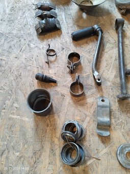 ČZ 125 B a T, 150 C - 10