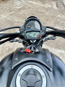 Kawasaki Vulcan S - 10