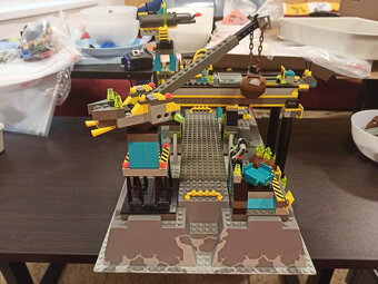 LEGO Rock Raiders 4990 Rock Raiders HQ +návod - 10