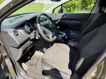 Peugeot 5008 2.0 HDI PANORAMA - 10