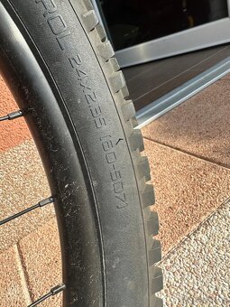 Dětské dívčí kolo Specialized - 10