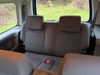 VOLKSWAGEN CADDY MAXI 2,0 TDI-7 MÍST, PARK. SENZORY, NAVI - 10
