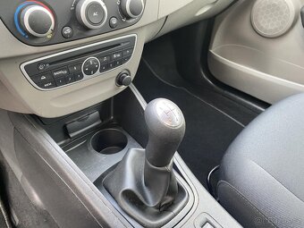 Renault Mégane 1.6i ,  74 kW benzín, 2012 - 10