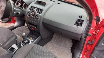 Renault Megane II sedan TOP stav - 10