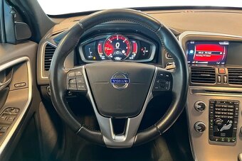 Volvo XC60 D4 Classic Summum rok 2017 - 10