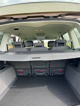 VOLKSWAGEN TOURAN 1.6 - 77kW - 10