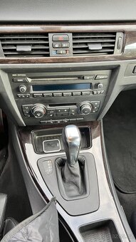 BMW 335i X-DRIVE - 10
