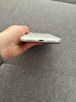 iPhone XR 64GB - 10