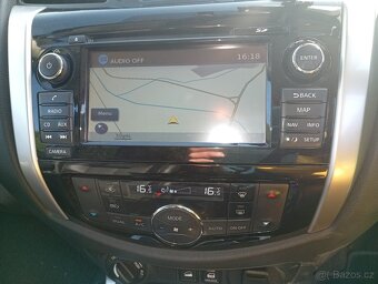 NISSAN Navara Tekna dCi DOUBLE CAB 4x4 Volant vpravo RV 2017 - 10