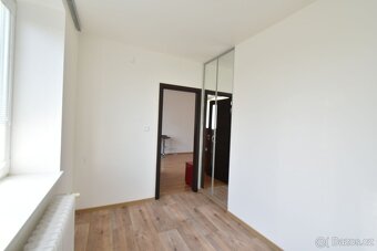 Pronájem bytu 2+kk, 36m2, Praha 3 Žižkov - 10