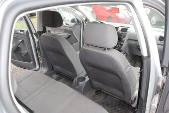 VW Golf V. 1.4 16V - 10