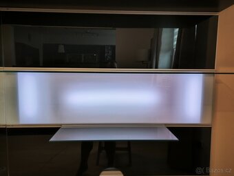 IKEA BESTA TV stěna s držákem TV+ LED osvětlení - 10