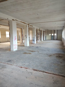 Pronájem skladových prostor, parkovacích stání - 10