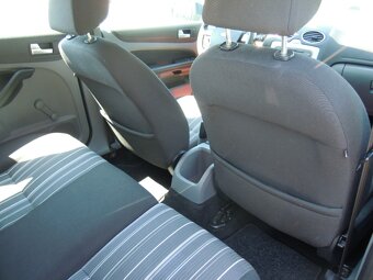 Ford Focus 1.6i 74kw(100hp) r.v.4/2011 - 10