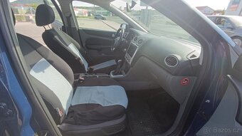Ford Focus 1.4 benzín - 10