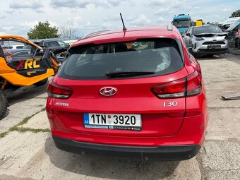 Hyundai i30 combi 1.4i Turbo. 2018 motor start 114TKM - 10
