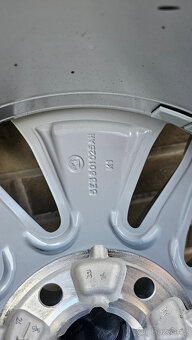 205/60 R16 - Originál ALU kola Škoda Octavia IV - 4, ET 46 - 10