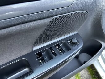 Volkswagen Golf V Combi 1.9 TDI 77kW Navi Tažné ALU R17 2009 - 10