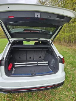 VW TOUAREG R-line 2025 - MAXIMÁLNÍ VÝBAVA - 5 let záruka - 10