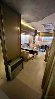 Dlouhodobě pronajmu celoroční karavan s pozemkem - 10