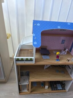 Dřevěný domeček pro panenky - 10