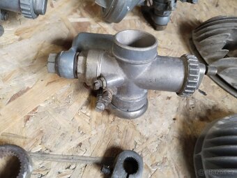 Jawa 250 pérák - díly motoru - 10