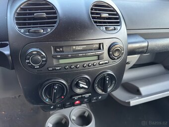 VW New Beetle - 10