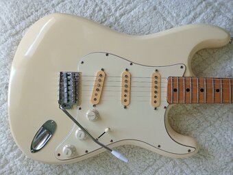 52 ročná vintage Maya Stratocaster (70. roky)-original Japan - 10