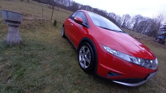 Honda Civic 8G (UFO) - 10