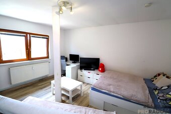 Pronájem světlého a plně vybaveného bytu 1+kk s možností ven - 10