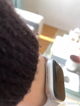 Prodám Apple Watch 6 - 10