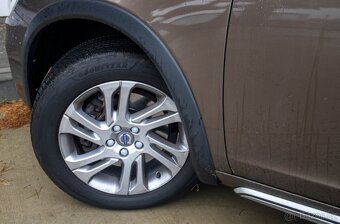 VOLVO V60 Cross Country 2.0L 110kW MT/6 2017 - 10