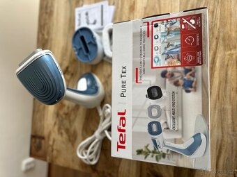 Stojanový napařovač oděvů Tefal Pure Tex DT9530E1 - 10