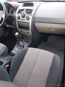 Renault Megane 1,6i 92 000 km - 10