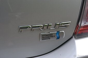 TOYOTA PRIUS 1.5 VVT-i 57kw Hybrid automat rok 2007 - 10