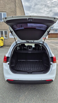 Kia Motors Ceed SW JD 1,6 CRDi / 94 kW FIFA 2015 - 10