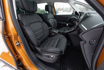 Prodám designový rodinný vůz Renault Scénic v plné výbavě - 10