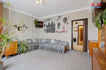 Prodej bytu 4+1, 92 m², Komárov, ul. Nad Oborou - 10