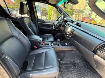Toyota Hilux 2.8 d-4D 150kW - r.v. 5/2022 - ZÁRUKA - 10