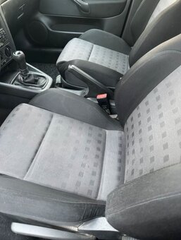 VW GOLF 1.9 SDi 50kw - 10