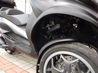 Piaggio MP3 300 Sport - 10