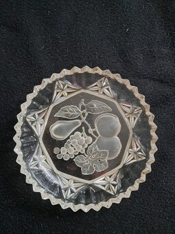 starožitné misky a tácy s ornamentální řezbou - 10