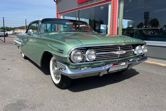 1960 Chevrolet Impala Sportcoupe - 10