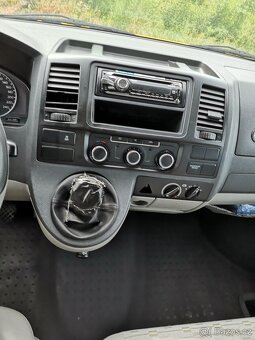 VOLKSWAGEN TRANSPORTER T5 9.MÍST 2.0TDi 75KW 2010 - 10