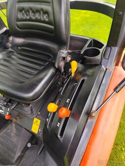 Malotraktor KUBOTA B2650 + nové rozmetadlo WESSEX, STK - 10