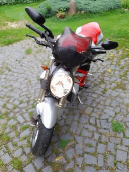 MV Agusta Brutale 910 - 10