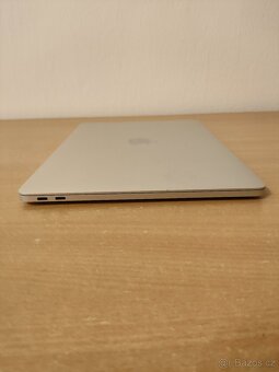 MacBook Pro 2017 | i5 • 8GB • 256GB SSD - 10