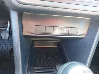 VW CADDY 2,0 TDi,75KW,KLIMA,ESP.ABS,HAGUSY,ČR,SERVISKA - 10