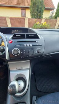 Honda Civic 1.8 i-VTEC, 124tis., 2007, ČR, servis Honda - 10