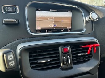 Volvo V40 D2 2.0, 2017, full LED, navi,ZÁRUKA - 10